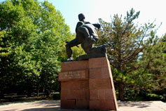 Памятник партизанам и подпольщикам Крыма в Симферополе